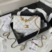 Chanel 23A logo flap bag in white with gold buckle 19cm - 1