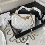 Chanel 23A logo flap bag in white with gold buckle 19cm - 3