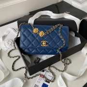 Chanel 23A logo flap bag in blue with gold buckle 19cm - 1