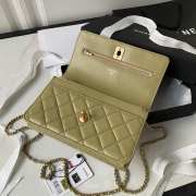 Chanel 23A logo flap bag in green with gold buckle 19cm - 3