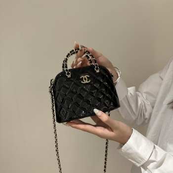 Chanel small tote patent calfskin & gold-tone metal black