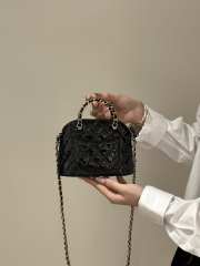 Chanel small tote patent calfskin & gold-tone metal black - 4