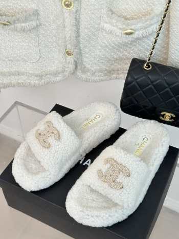 Chanel Fur Slides In White EU 35-40