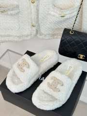 Chanel Fur Slides In White EU 35-40 - 6