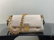 Louis Vuitton M45813 off-white favorite 24x14x9cm - 1