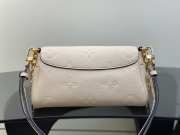 Louis Vuitton M45813 off-white favorite 24x14x9cm - 5