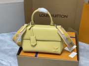 Louis Vuitton M59134 Chicken Yellow Cluny BB 28x20x10cm - 1