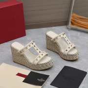 Valentino White Garavani Rockstud Torchon wedge sandals - 2