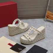 Valentino White Garavani Rockstud Torchon wedge sandals - 4