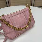 MCM 8865 shoulder bag in pink 21x13cm - 4