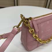 MCM 8865 shoulder bag in pink 21x13cm - 2