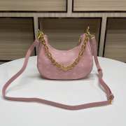 MCM shoulder bag in pink 22x15x5cm - 1