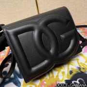 Dolce & Gabbana logo bag in black 16x20x5.5cm - 6