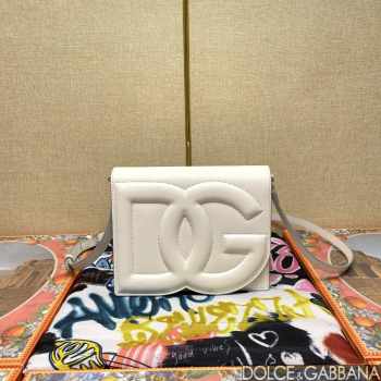 Dolce & Gabbana logo bag in white 16x20x5.5cm