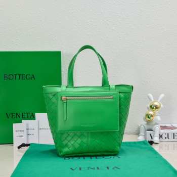 Bottega Veneta small shopping bag in green 23x18.5x15cm