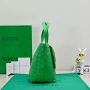 Bottega Veneta small shopping bag in green 23x18.5x15cm - 4