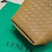 Bottega Veneta small shopping bag in brown 23x18.5x15cm - 2