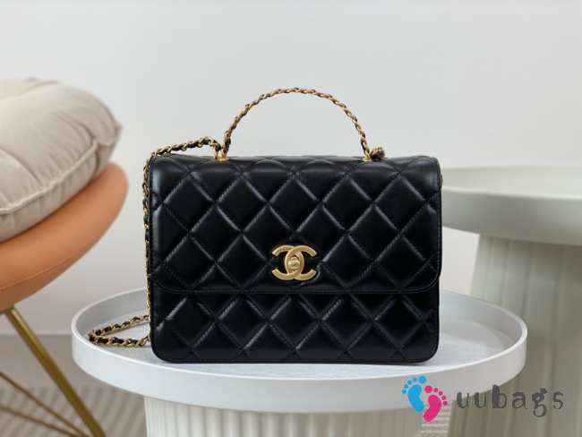 Chanel 23p in black 22x9x16cm - 1