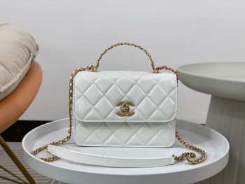 Chanel 3886 trendy in white 20x13x7cm