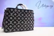 Louis Vuitton Bella tote Mahina Flight Mode bag 59200 32x23x13cm - 1