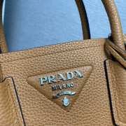 Prada Double leather mini-bag in brown 25x18.5x12.5cm - 4