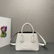 Prada Double leather mini-bag in white 25x18.5x12.5cm - 4