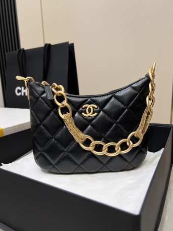 Chanel 23A Hobo In Black 24x19x5cm