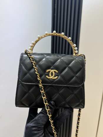 Chanel 23B handle black with gold buckle 14.5x12x6cm