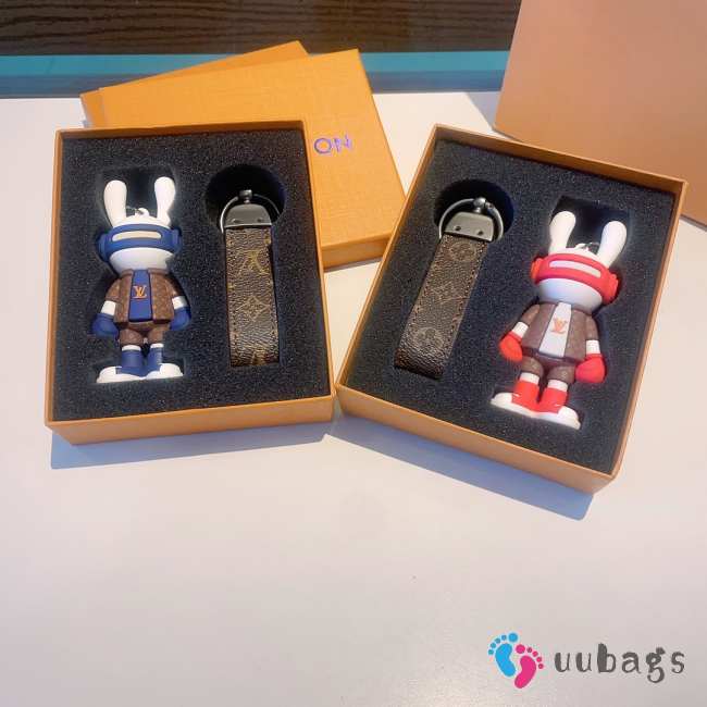  LV rabbit doll keychain - 1