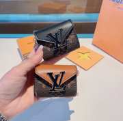 LV key chain earphone bag - 1