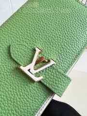 LV Vertical Wallet Capucines In Green 10x19x1.7cm - 5