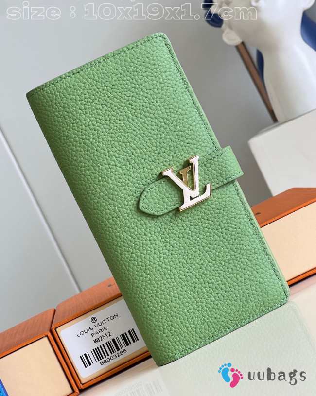 LV Vertical Wallet Capucines In Green 10x19x1.7cm - 1