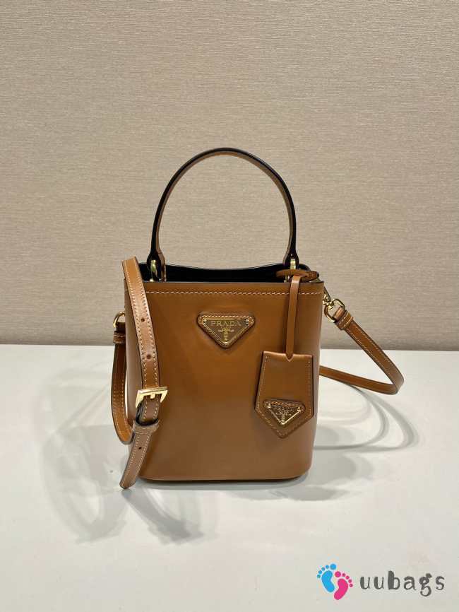 Prada Brown Panier Shearling Mini bag 15x16x9.5cm - 1