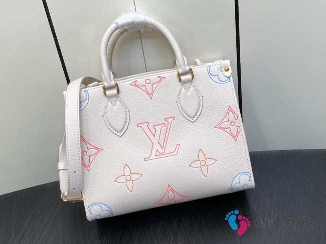 Louis Vuitton Onthego M46629 white bag 25x19x11.5cm - 1