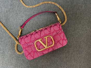 Valentino Garavani With Gold Hardware In Pink 20cm