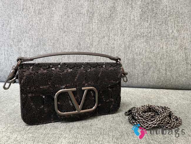 Valentino Garavani With Gold Hardware In Black 20cm - 1