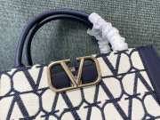 Valentino Garavani handbag in blue 28cm - 2