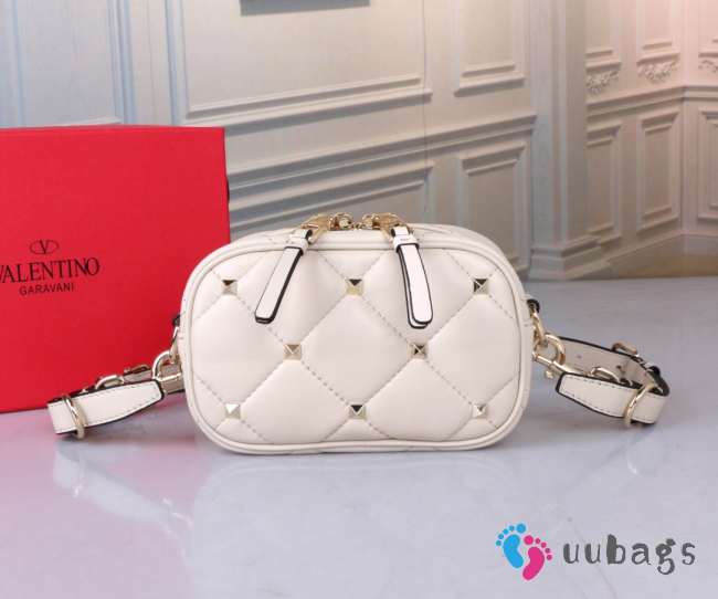 Valentino Garavani Handbag In White 17x11x6cm - 1