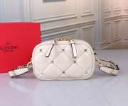 Valentino Garavani Handbag In White 17x11x6cm - 1