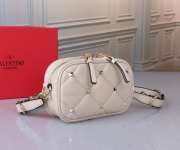 Valentino Garavani Handbag In White 17x11x6cm - 5