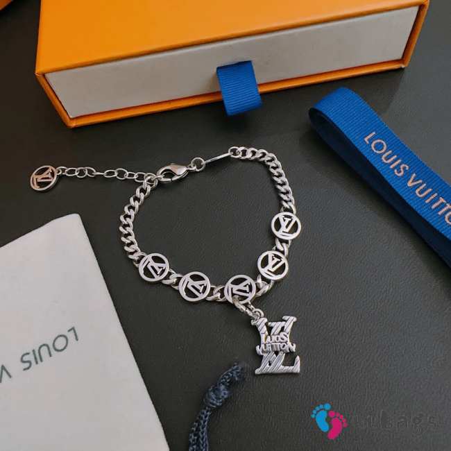 LV logo charm silver bracelet - 1