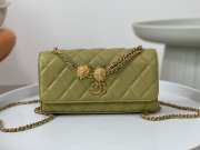 Chanel 23A flap bag with gold buckle in green 20.5cm - 1