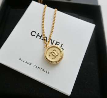 Chanel gold necklace