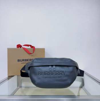 Burberry navy blue cross body bag 31x7.5x16cm