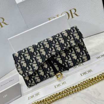 Dior small shoulder bag with gold buckle 19x10.5x3.5cm