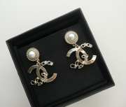 Chanel earrings E011 - 3