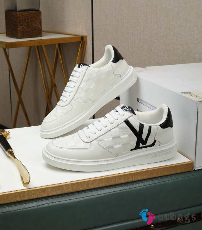 Louis Vuitton Men's shoes in white - 1