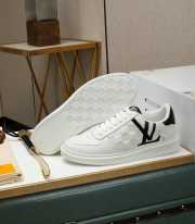 Louis Vuitton Men's shoes in white - 5