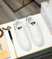 Louis Vuitton Men's shoes in white - 4