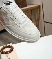 Louis Vuitton Men's shoes in white - 3